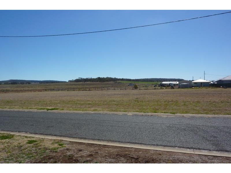 25 Jackson Street, Nobby QLD 4360