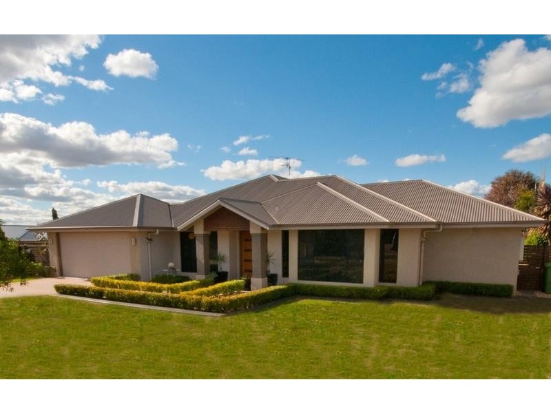 18 Tennyson Court, Westbrook QLD 4350