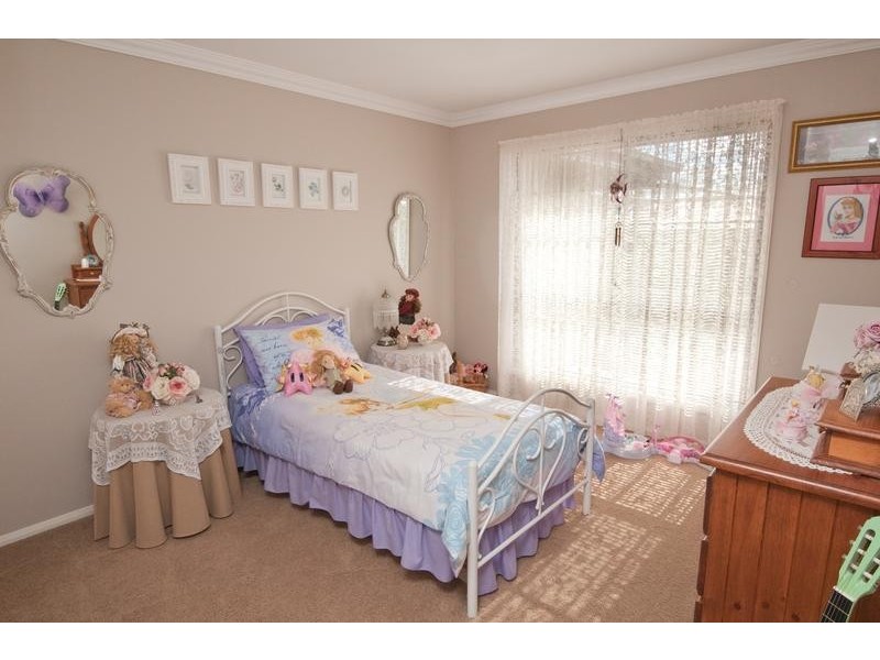 18 Tennyson Court, Westbrook QLD 4350