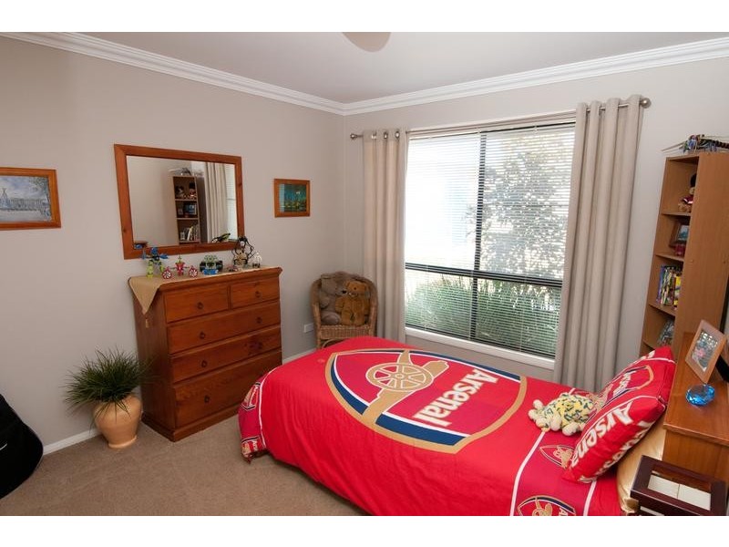 18 Tennyson Court, Westbrook QLD 4350