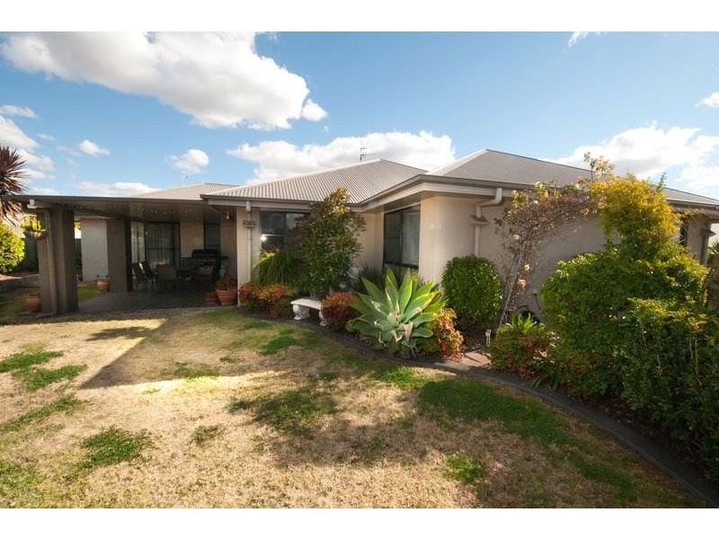 18 Tennyson Court, Westbrook QLD 4350