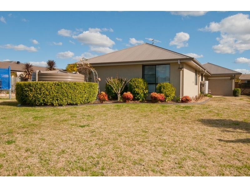 18 Tennyson Court, Westbrook QLD 4350