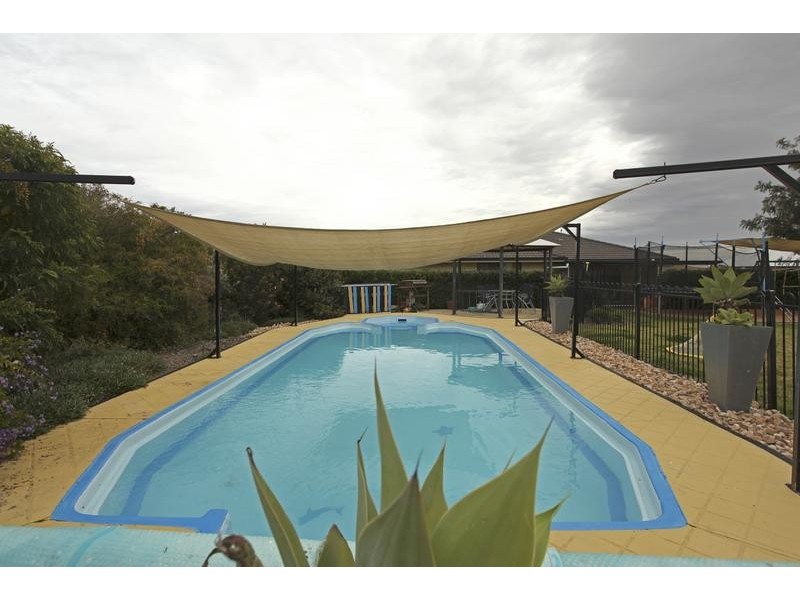51 Belclaire Drive, Westbrook QLD 4350