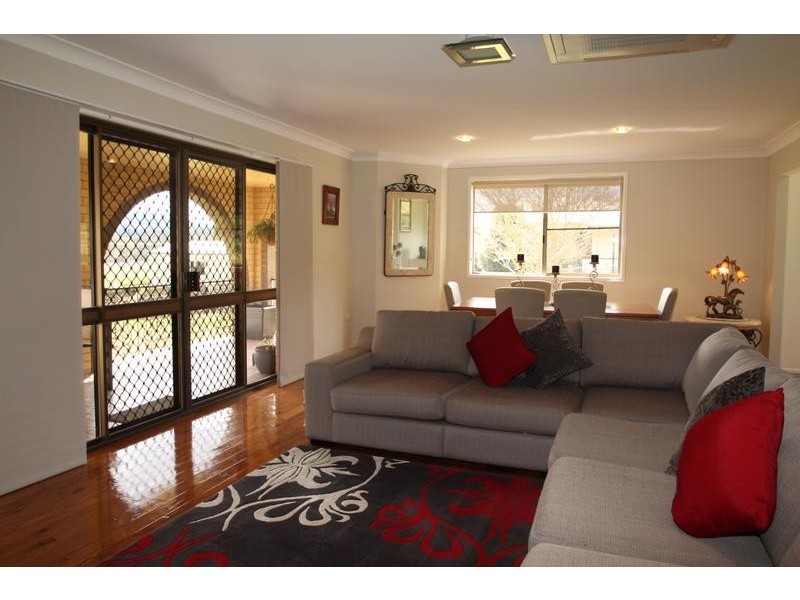 9 Bradley Crescent, Hodgson Vale QLD 4352