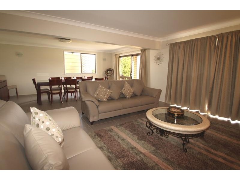 9 Bradley Crescent, Hodgson Vale QLD 4352