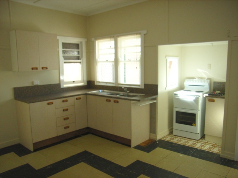 368 Tor Street, Newtown QLD 4350