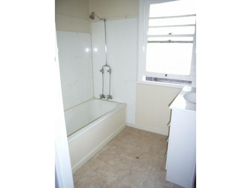 368 Tor Street, Newtown QLD 4350