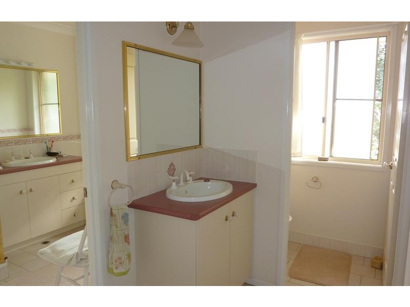 2/19 Sidney Street, North Toowoomba QLD 4350