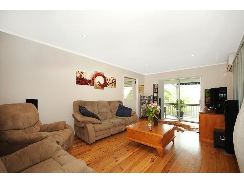 13 Baird Street, Kearneys Spring QLD 4350
