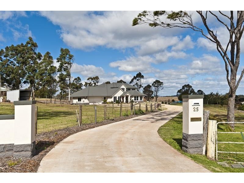 25 Quinlan Road, Blue Mountain Heights QLD 4350