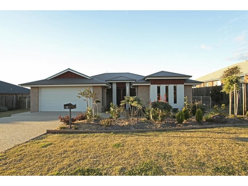 8 Quail Crescent, Highfields QLD 4352