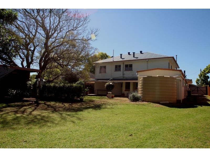271 Geddes Street, Centenary Heights QLD 4350