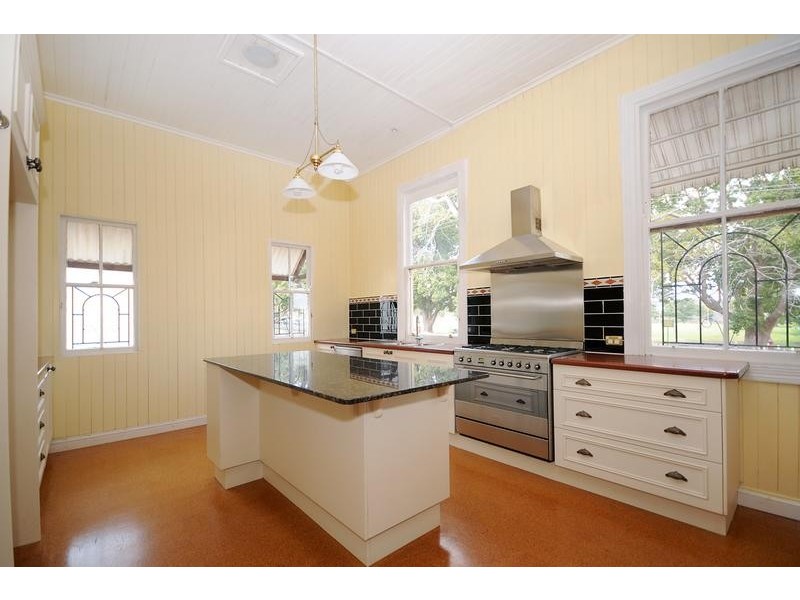 37 Godsall Street, East Toowoomba QLD 4350