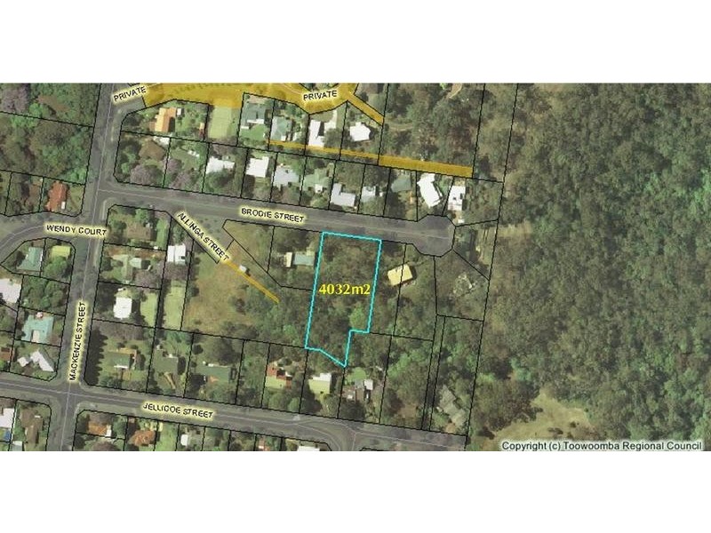 8 Brodie Street, Mount Lofty QLD 4350