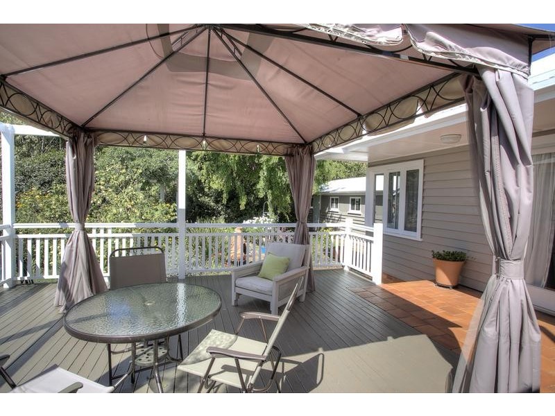 112 Stuart Street, Mount Lofty QLD 4350