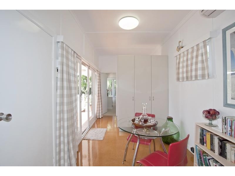 112 Stuart Street, Mount Lofty QLD 4350