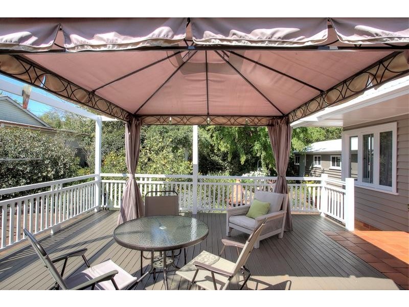 112 Stuart Street, Mount Lofty QLD 4350