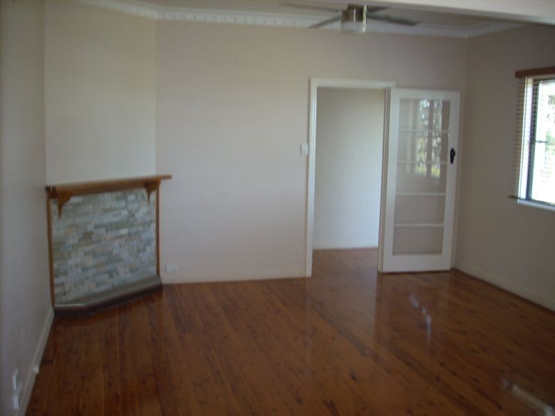 31 Geoffrey Street, Mount Lofty QLD 4350