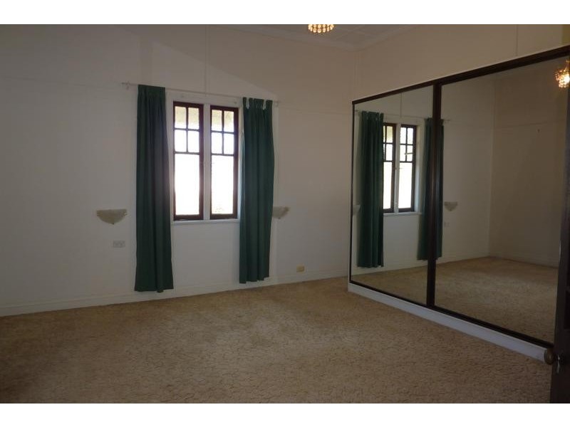 5 Buckland Street, Harristown QLD 4350