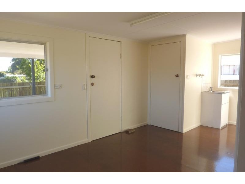 5 Buckland Street, Harristown QLD 4350