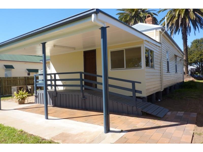 5 Buckland Street, Harristown QLD 4350