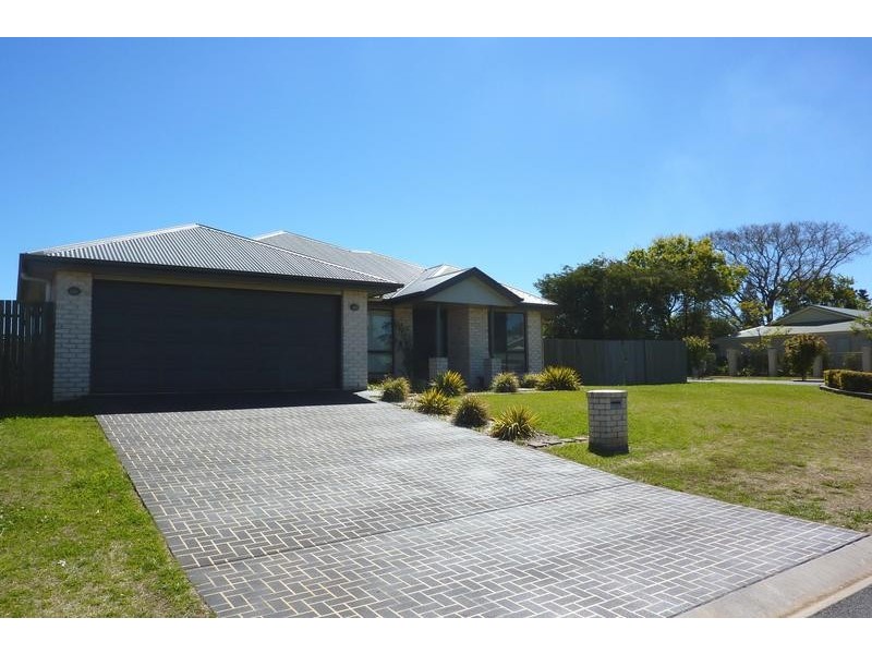 13 Nash Drive, Glenvale QLD 4350