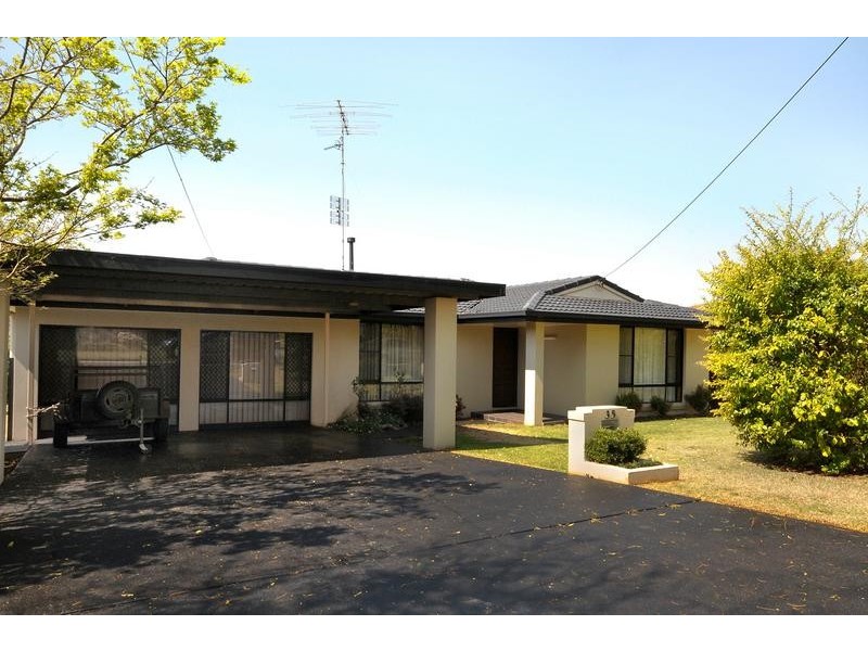 35 Jennifer Crescent, Darling Heights QLD 4350