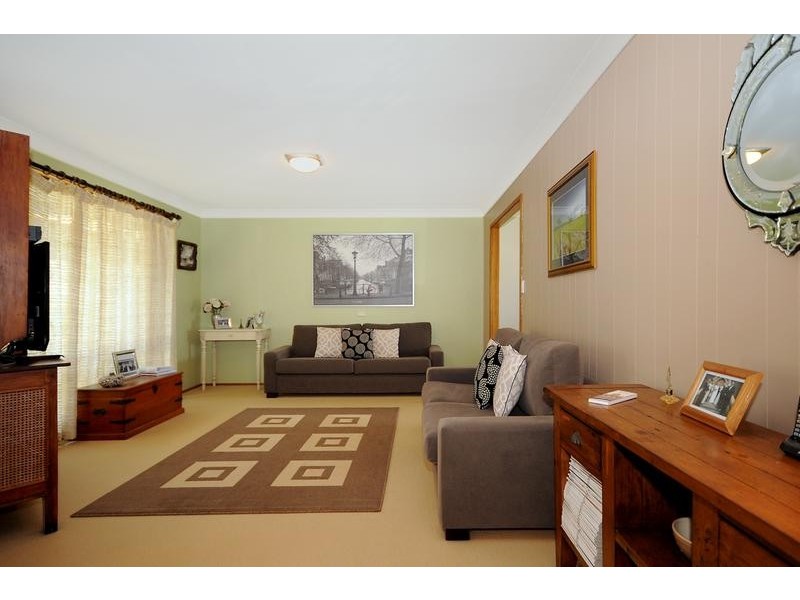 35 Jennifer Crescent, Darling Heights QLD 4350