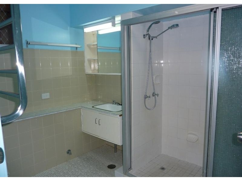 2/33 Tourist Road, East Toowoomba QLD 4350