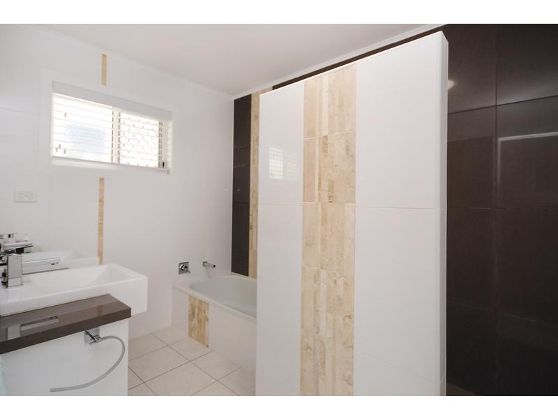 1 Rodway Crescent, Rangeville QLD 4350