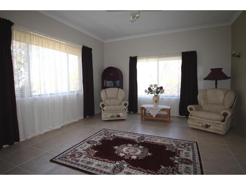 12584 New England Highway, Top Camp QLD 4350