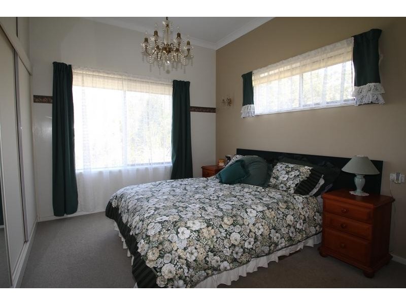 12584 New England Highway, Top Camp QLD 4350