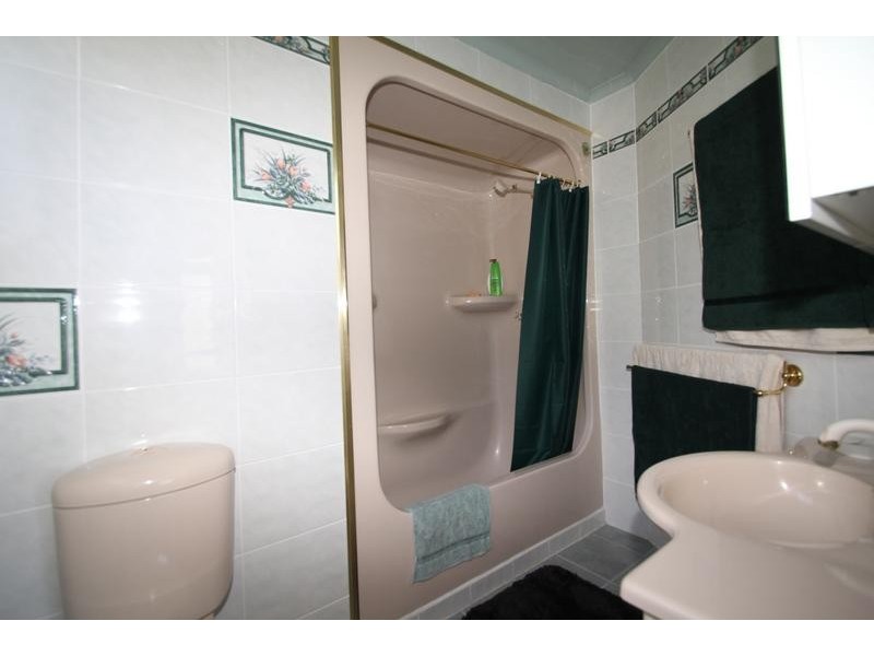 12584 New England Highway, Top Camp QLD 4350