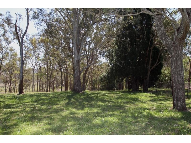 12584 New England Highway, Top Camp QLD 4350