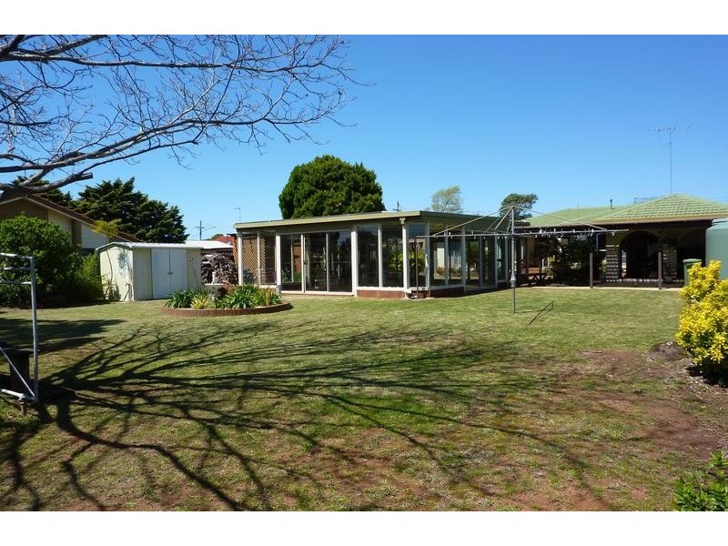 25 Beh Street, Harristown QLD 4350