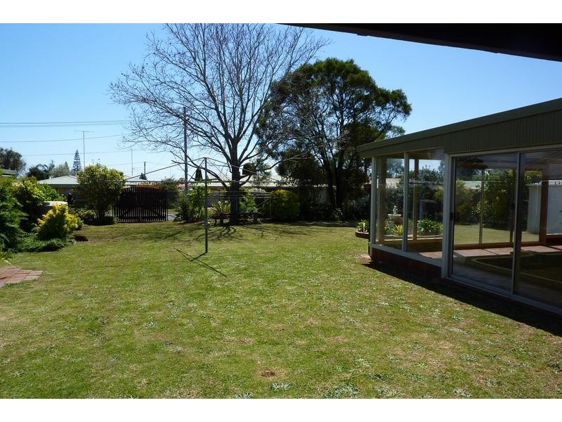 25 Beh Street, Harristown QLD 4350