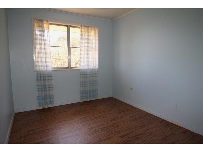 1 Beck Street, Mount Lofty QLD 4350