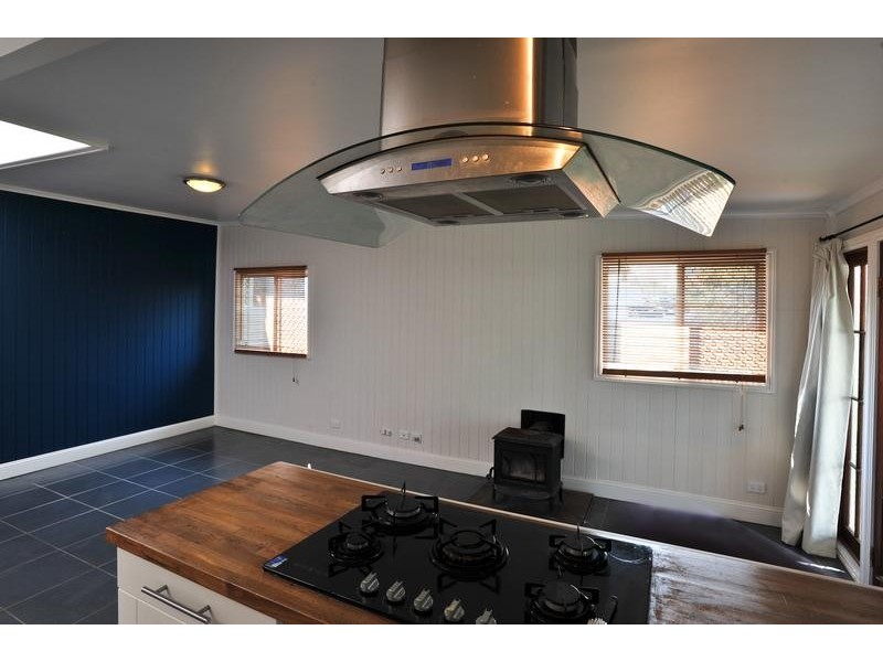 2 Northland Street, Newtown QLD 4350
