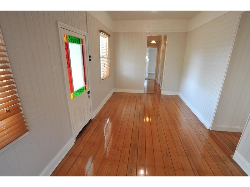 2 Northland Street, Newtown QLD 4350