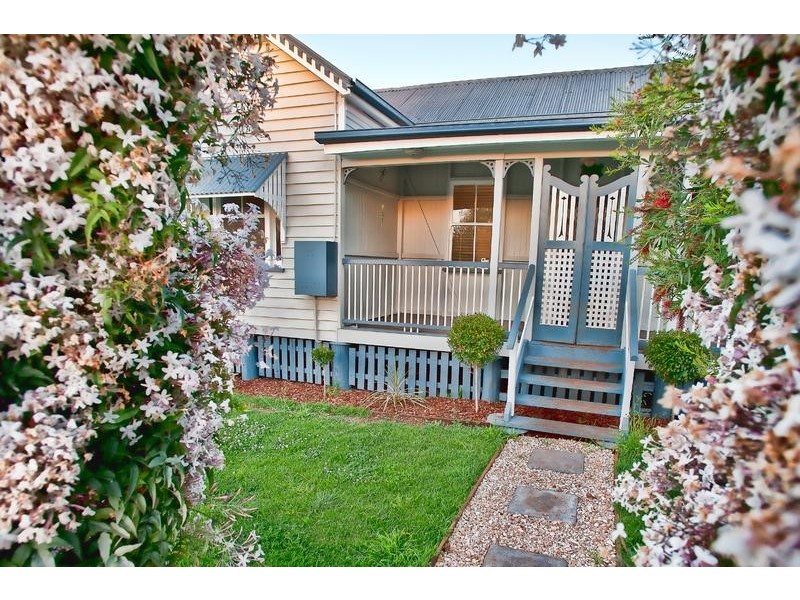 2 Northland Street, Newtown QLD 4350