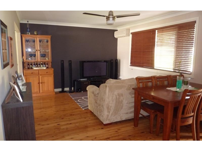 34 Debra Street, Centenary Heights QLD 4350