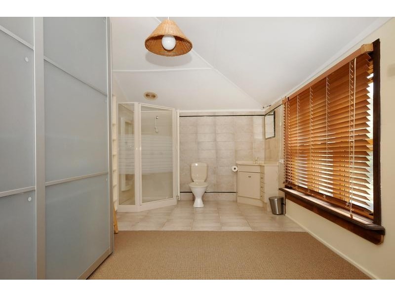 19 Bridge Street, Mount Lofty QLD 4350