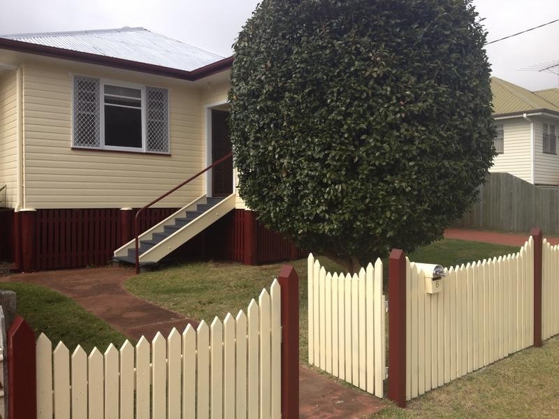 6 Llewellyn Street, Centenary Heights QLD 4350