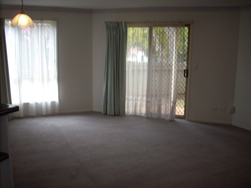 1/150 Russell Street, Newtown QLD 4350