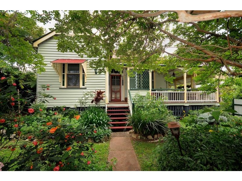 34 Perry Street, North Toowoomba QLD 4350