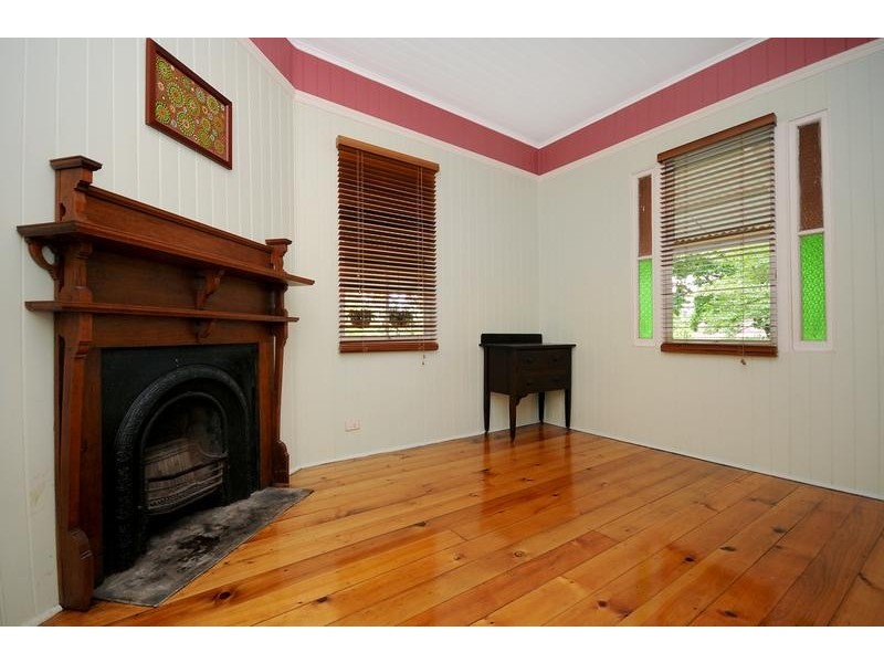 34 Perry Street, North Toowoomba QLD 4350