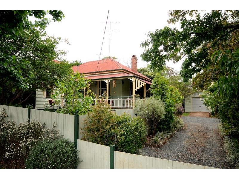 34 Perry Street, North Toowoomba QLD 4350