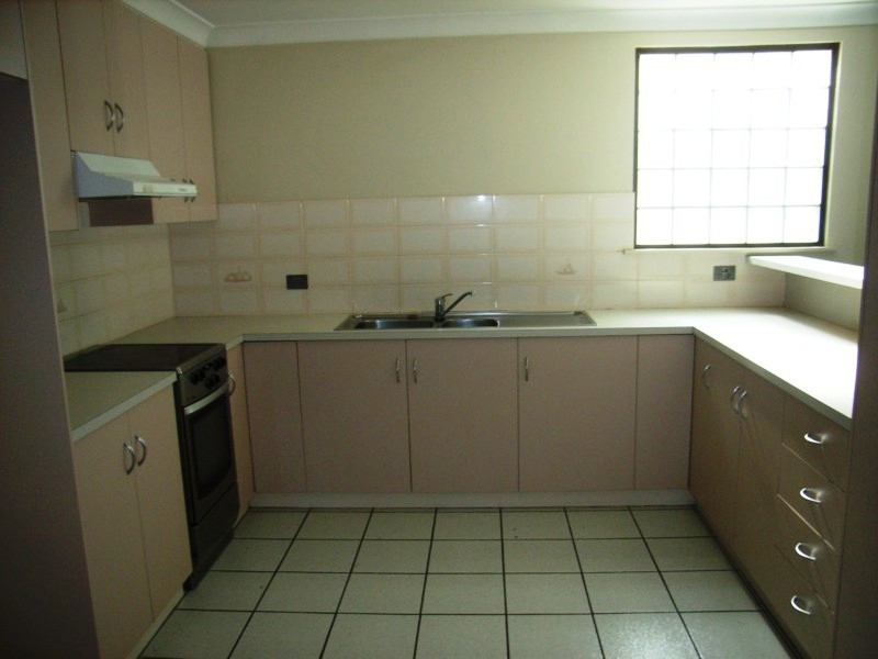 11/208 Hume Street, South Toowoomba QLD 4350