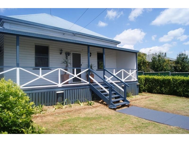 4 Grey Street, South Toowoomba QLD 4350