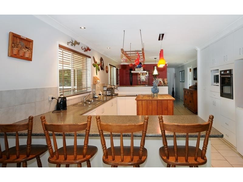 1 Selkirk Court, Highfields QLD 4352